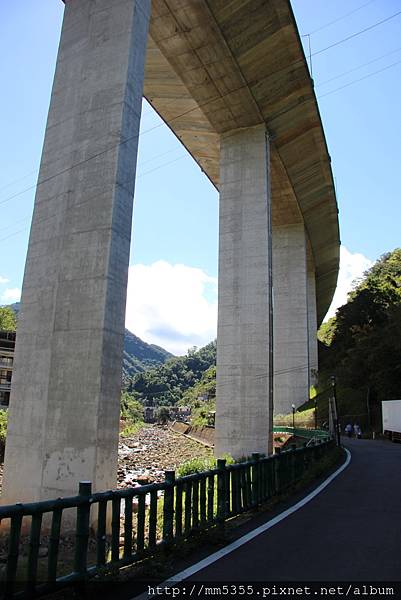 0826淡蘭古道、炮子崙瀑布 (25).JPG