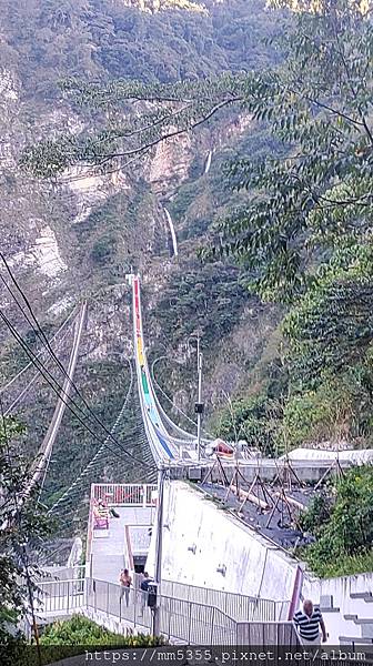 雙龍瀑布吊橋 (5).jpg