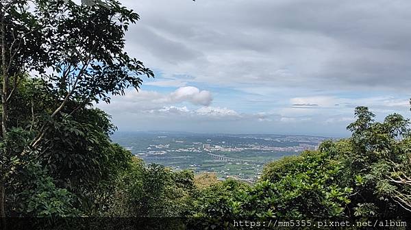 新竹縣芎林鄉石壁潭山、飛鳳山--120902