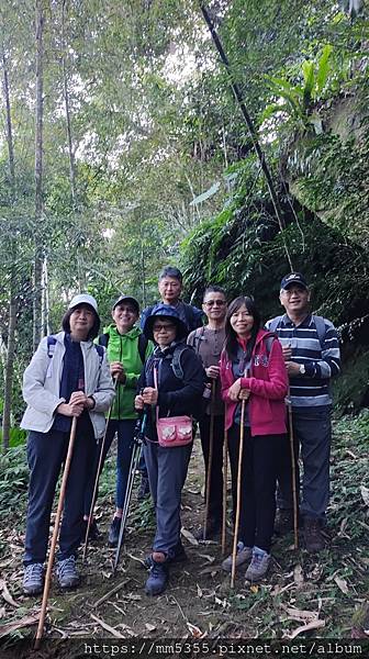 新竹縣北埔觀音寺金龜岩、一線天、五指山橫向步道繞一圈--11