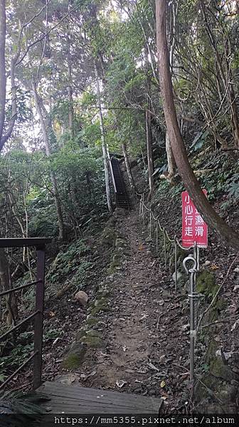 新竹縣北埔觀音寺金龜岩、一線天、五指山橫向步道繞一圈--11