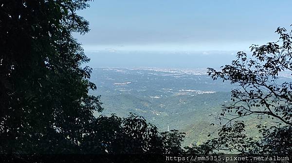 新竹縣北埔觀音寺金龜岩、一線天、五指山橫向步道繞一圈--11