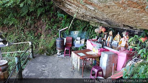 新竹縣北埔觀音寺金龜岩、一線天、五指山橫向步道繞一圈--11