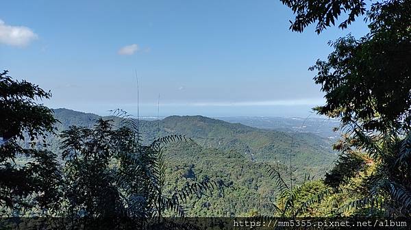 新竹縣北埔觀音寺金龜岩、一線天、五指山橫向步道繞一圈--11