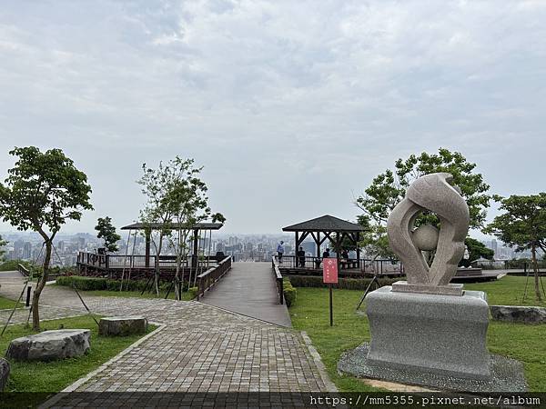 桃園市虎頭山公園步道繞一圈--1140412