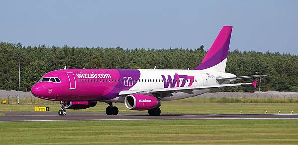 Airbus_320-200_Wizz_Air_4.JPG