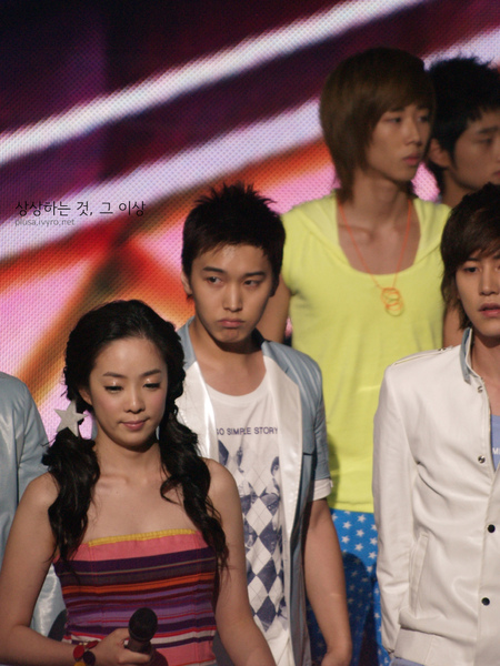 090612KBS2T MusicBank 07-3.jpg