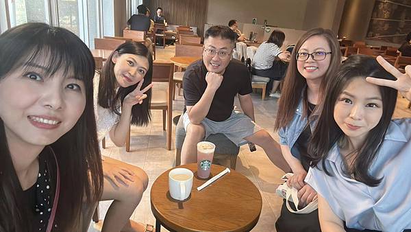 MAG臨時約會星巴克