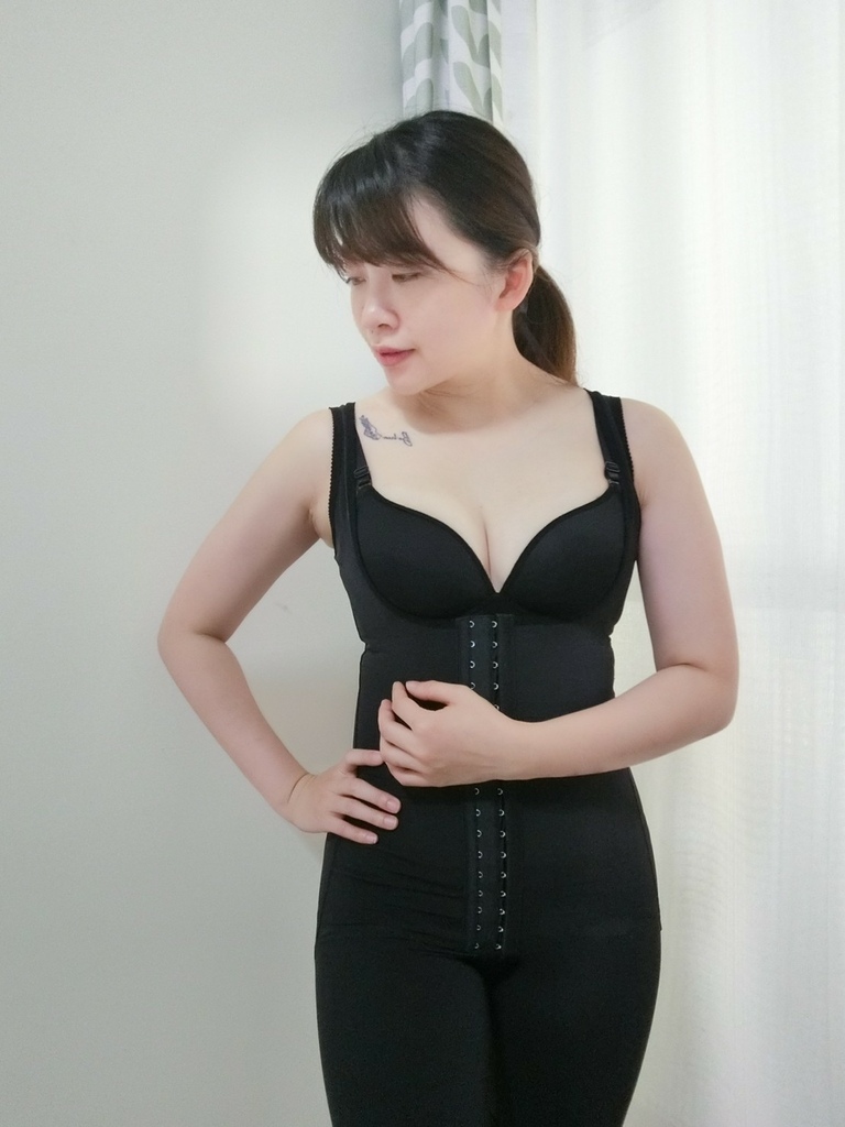 2021529_210530_34.jpg 塑身衣