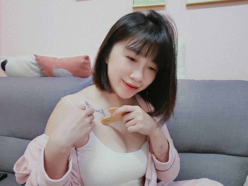 LINE_ALBUM_20221216_221216_16.jpg 每天10分鐘以按摩做胸部保養,能有效改善上胸無肉問題