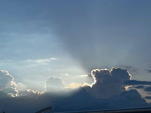 F677C813-5A3D-4AC9-AE6A-99C45D50623D