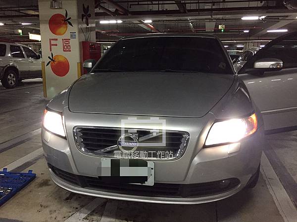 VOLVO_S40.jpg