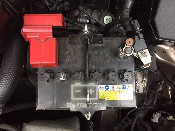 三菱75D23L電池更換.jpg 三菱75D23L電池更換.jpg