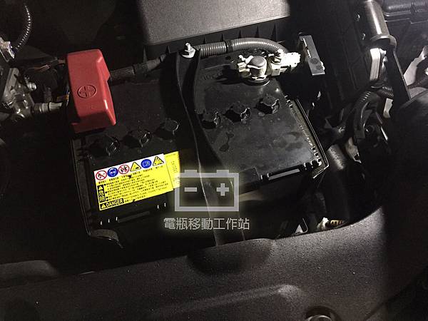previa原廠電瓶.jpg previa原廠電瓶.jpg