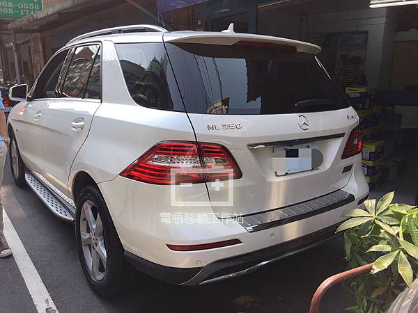 2012ML350電池更換.jpg