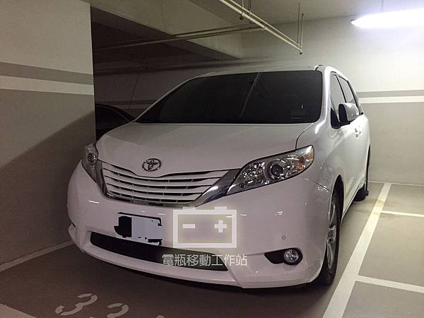 TOYOTA_SIENNA.jpg TOYOTA_SIENNA.jpg