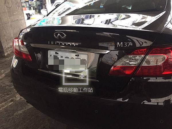 INFINITI_M37.jpg INFINITI_M37.jpg