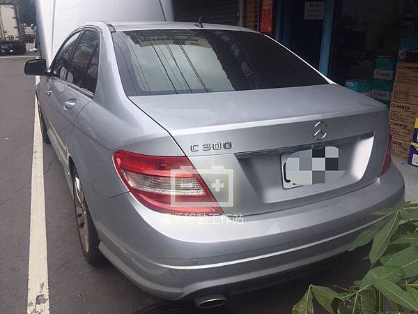 C300電瓶更換.jpg C300電瓶更換.jpg