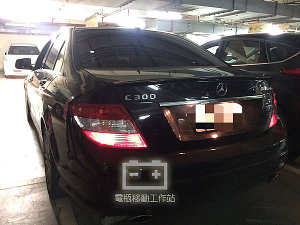 C300汽車電瓶.jpg C300汽車電瓶.jpg