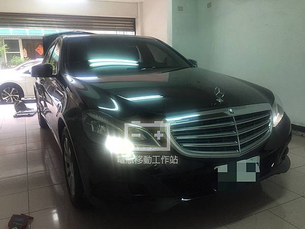 賓士W212電瓶沒電.jpg 賓士W212電瓶沒電.jpg