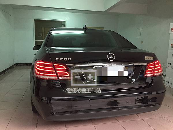 E200輔助電瓶更換.jpg E200輔助電瓶更換.jpg