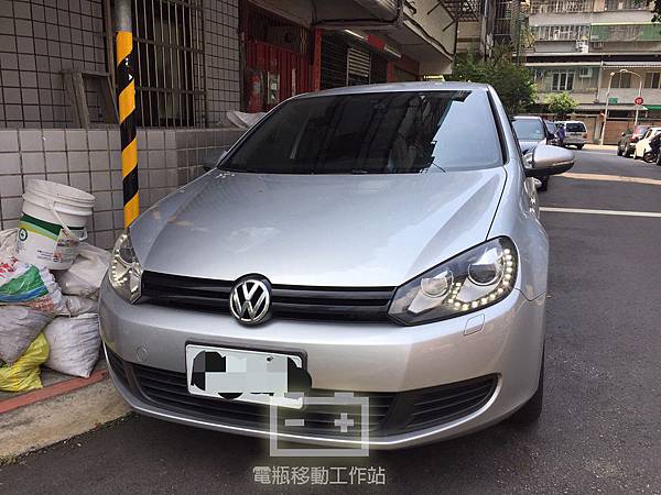 GOLF電瓶更換.jpg GOLF電瓶更換.jpg