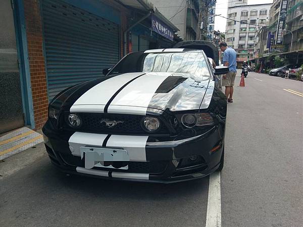 mustang電瓶更換.jpg