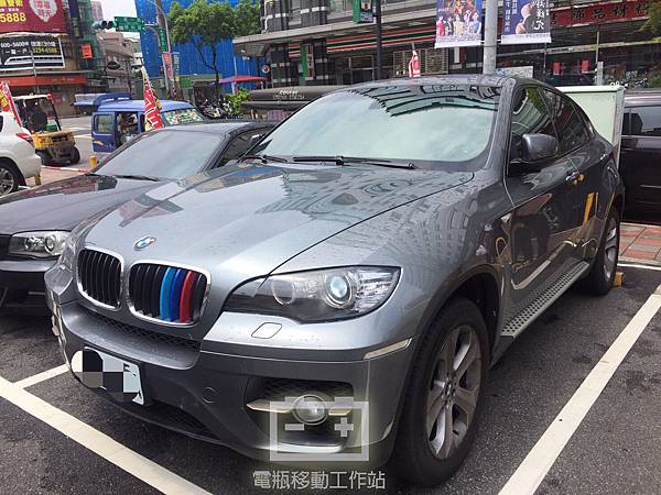 BMW寶馬X6電瓶更換.jpg