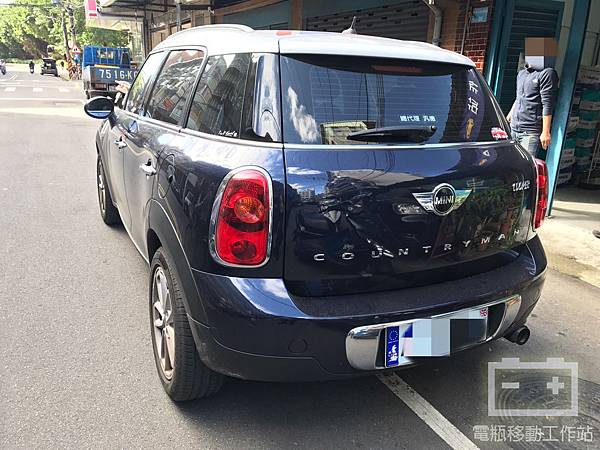 COUNTRYMAN電瓶更換.jpg COUNTRYMAN電瓶更換.jpg