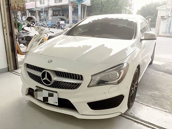 CLA200電瓶更換.jpg CLA200電瓶更換.jpg