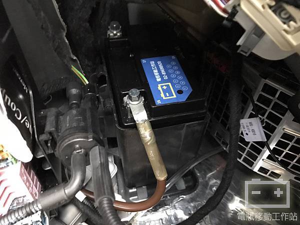 VARTA輔助電瓶.jpg VARTA輔助電瓶.jpg