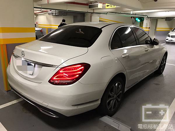 C200電瓶更換.jpg C200電瓶更換.jpg