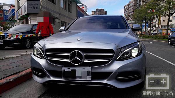 賓士C200沒電.jpg 賓士C200沒電.jpg