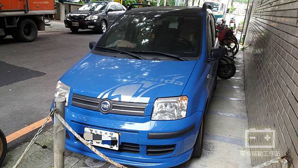 FIAT飛雅特電瓶更換.jpg FIAT飛雅特電瓶更換.jpg