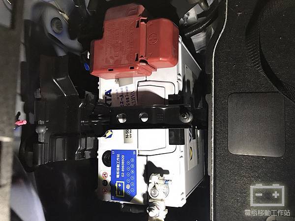 VARTA華達N55L油電車電瓶.jpg VARTA華達N55L油電車電瓶.jpg