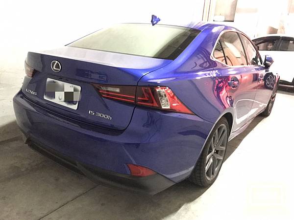 LEXUS凌志沒電後車廂無法打開.jpg