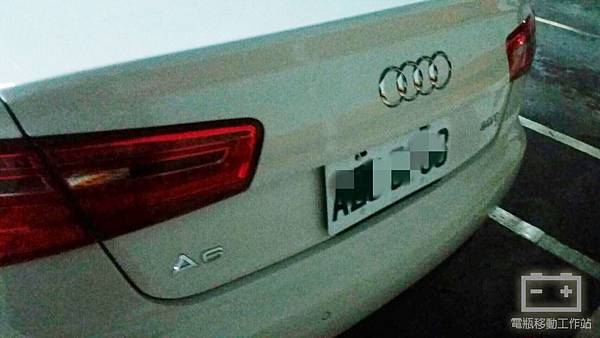 AUDI奧迪A6電瓶更換.jpg AUDI奧迪A6電瓶更換.jpg