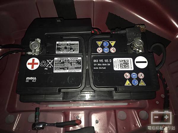 MOLL莫爾原廠電池.jpg MOLL莫爾原廠電池.jpg