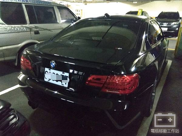 BMW335i電瓶更換.jpg BMW335i電瓶更換.jpg