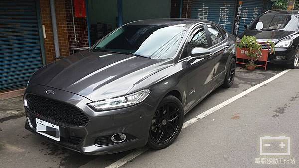 FORD油電混合車.jpg FORD油電混合車.jpg