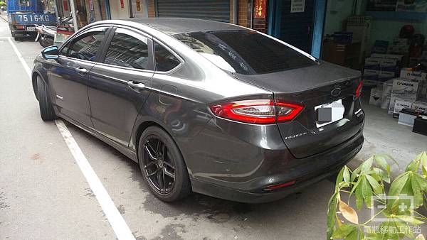 MONDEO油電車電池.jpg MONDEO油電車電池.jpg