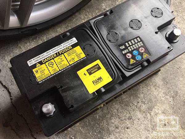 法拉利原廠電池AGM.jpg 法拉利原廠電池AGM.jpg