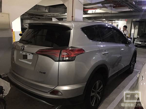 rav4電瓶沒電.jpg rav4電瓶沒電.jpg