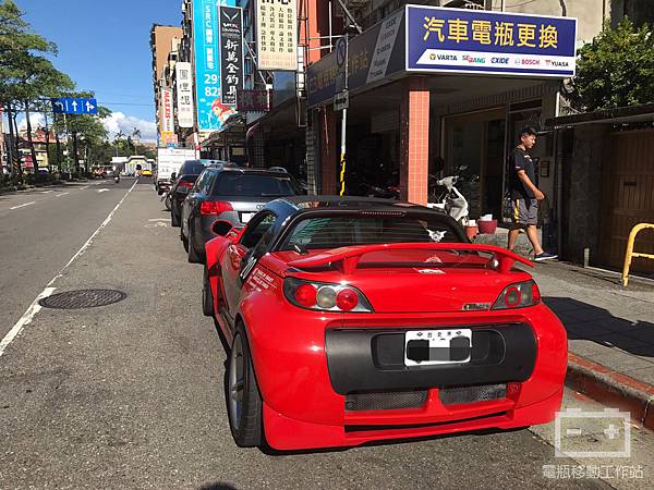 smart_brabus汽車電瓶更換.jpg smart_brabus汽車電瓶更換.jpg