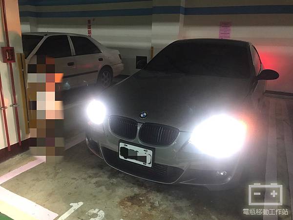 BMW寶馬335i電瓶更換.jpg