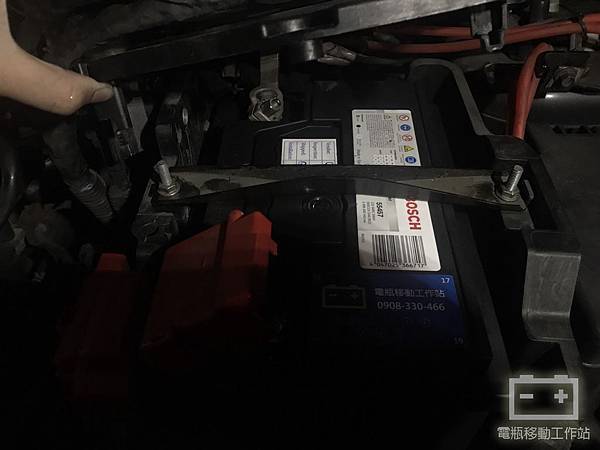 德國BOSCH電瓶.jpg 德國BOSCH電瓶.jpg