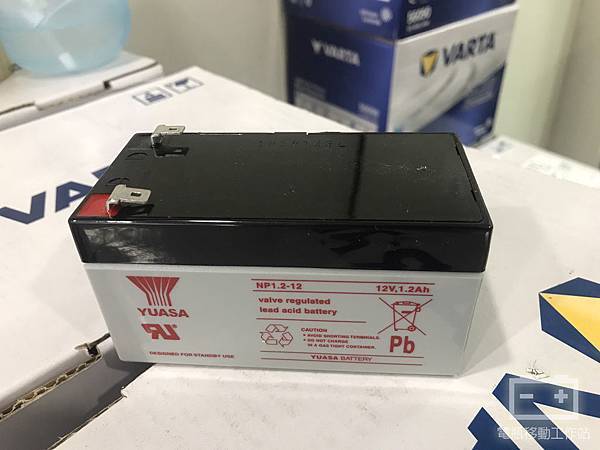 1.2-12Ah輔助電瓶.jpg 1.2-12Ah輔助電瓶.jpg