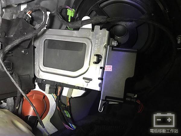 W205輔助店瓶.jpg W205輔助店瓶.jpg