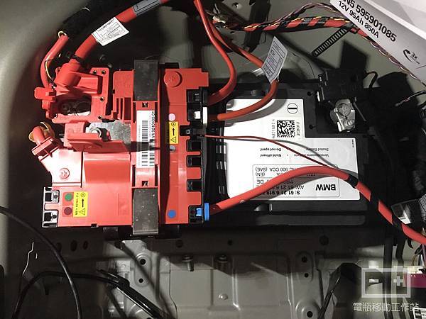 BMW原廠華達AGM電瓶.jpg BMW原廠華達AGM電瓶.jpg