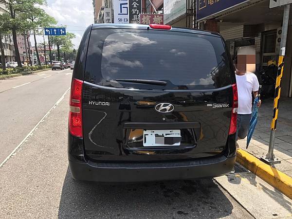 starex電瓶沒電.jpg starex電瓶沒電.jpg